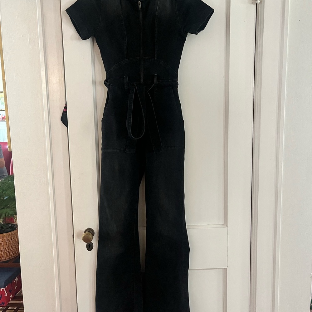 Jennifer Lopez Black Collared Jumpsuit with Relaxed Fit